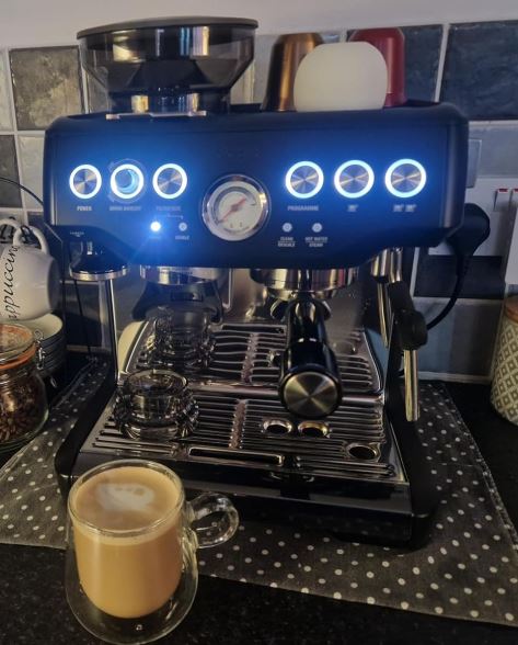 Sage Barista Express Review: Semi-Automatic Espresso Machine for Home Use